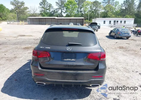 2021 Mercedes-Benz Glc 300 4Matic Suv z USA, uszkodzony, nr VIN W1N0G8EBXMF995869